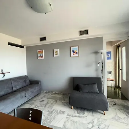 Santa Maria - Giotto - Face Proche Commerces Et Plages Mae-9734 Menton